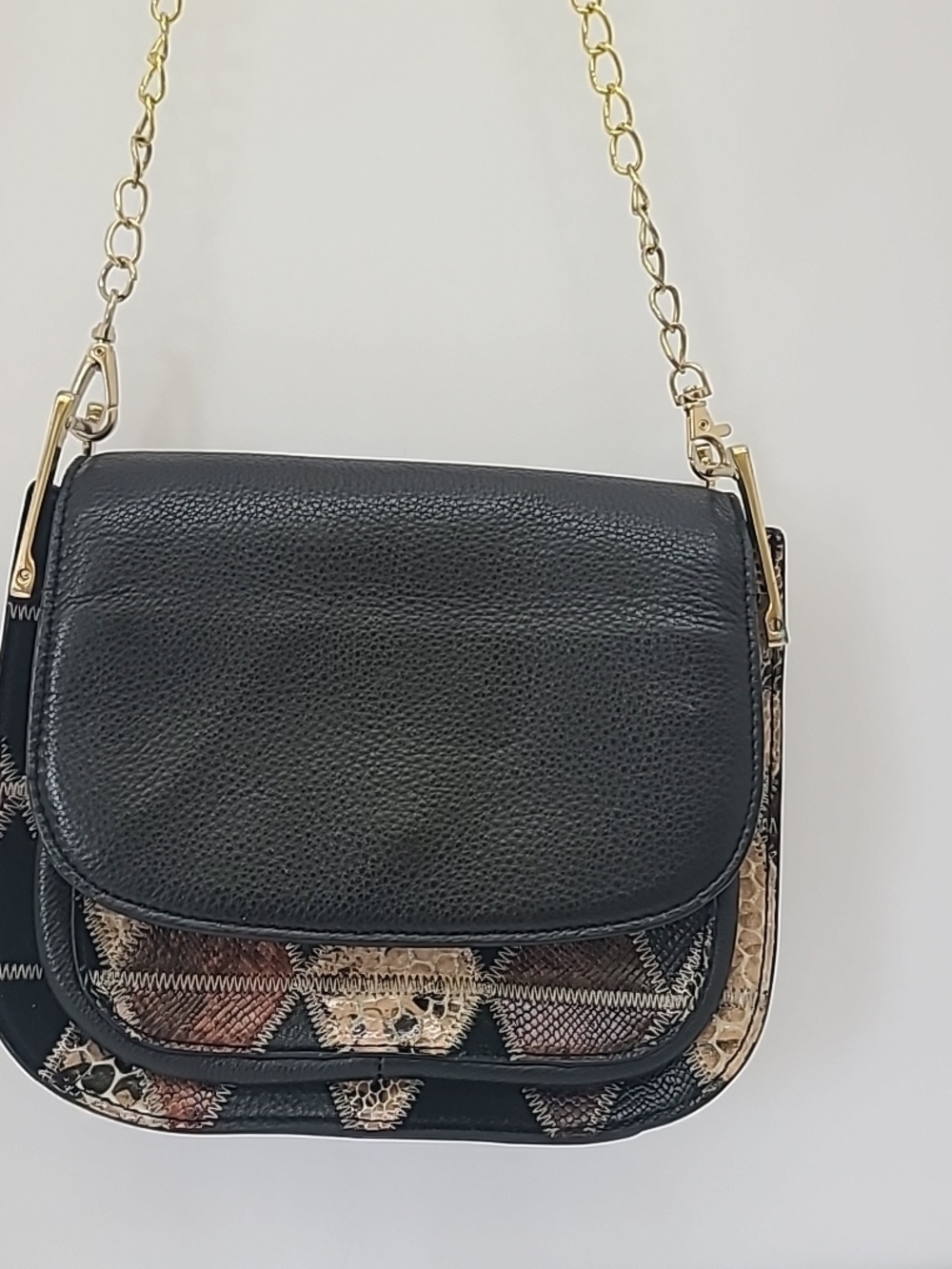 Sam Edelman Black Leather Shoulder Bag Embossed Snake Gold Chain 9x7.5x3.5"